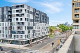 https://images.listonce.com.au/custom/160x/listings/30111-13-lygon-street-brunswick-vic-3056/348/01986348_img_07.jpg?0JcgjloQ5qo
