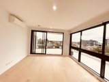 https://images.listonce.com.au/custom/160x/listings/30111a-keiller-street-hampton-east-vic-3188/670/01855670_img_07.jpg?U2-i6tjwS3Y