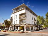 https://images.listonce.com.au/custom/160x/listings/301122-ormond-road-elwood-vic-3184/657/01794657_img_01.jpg?sl_WcYNSGok