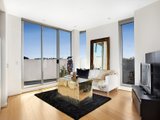 https://images.listonce.com.au/custom/160x/listings/301122-ormond-road-elwood-vic-3184/657/01794657_img_03.jpg?1rlgLR6Q8bM