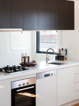 https://images.listonce.com.au/custom/160x/listings/30144-bedford-street-collingwood-vic-3066/553/00978553_img_05.jpg?UEM53b0uXLA