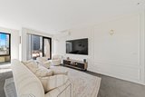 https://images.listonce.com.au/custom/160x/listings/3015-alma-road-st-kilda-vic-3182/735/01979735_img_13.jpg?hoiI2A5E3o4