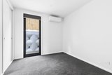 https://images.listonce.com.au/custom/160x/listings/302-latrobe-terrace-newtown-vic-3220/900/01807900_img_08.jpg?cWFY0dyeqUU