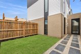 https://images.listonce.com.au/custom/160x/listings/302-latrobe-terrace-newtown-vic-3220/900/01807900_img_11.jpg?wRenm-FRuZ8