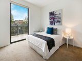 https://images.listonce.com.au/custom/160x/listings/302150-peel-street-north-melbourne-vic-3051/694/00391694_img_09.jpg?AgsQVphqPew