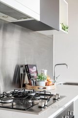 https://images.listonce.com.au/custom/160x/listings/30219-21-hanover-street-oakleigh-vic-3166/901/01369901_img_08.jpg?sTjVpHJ7EWA