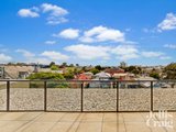 https://images.listonce.com.au/custom/160x/listings/302247-neerim-road-carnegie-vic-3163/855/01901855_img_10.jpg?U-FYiLpbI8U