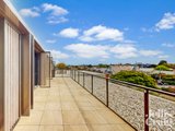 https://images.listonce.com.au/custom/160x/listings/302247-neerim-road-carnegie-vic-3163/855/01901855_img_11.jpg?lRbdo0tf9DY