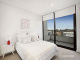 https://images.listonce.com.au/custom/160x/listings/303155-beach-street-port-melbourne-vic-3207/664/01087664_img_08.jpg?HFLdl99Zk2s