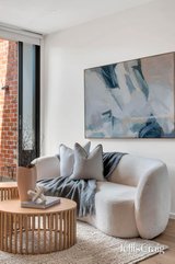 https://images.listonce.com.au/custom/160x/listings/3032-6-duckett-street-brunswick-vic-3056/313/01802313_img_11.jpg?dzHo6Gyo-FA