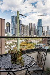 https://images.listonce.com.au/custom/160x/listings/303388-queensberry-street-north-melbourne-vic-3051/417/01470417_img_02.jpg?tNLgdzHaBq4