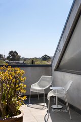 https://images.listonce.com.au/custom/160x/listings/30341-heidelberg-road-northcote-vic-3070/247/01595247_img_11.jpg?Ffi-lsmQEMY