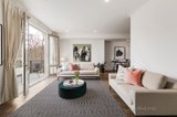 https://images.listonce.com.au/custom/160x/listings/30350-toorak-road-south-yarra-vic-3141/520/00678520_img_06.jpg?kjbx7xUad9c