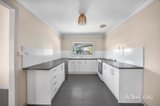 https://images.listonce.com.au/custom/160x/listings/304-herriott-street-buninyong-vic-3357/088/01899088_img_04.jpg?VqtPH8N2QsY