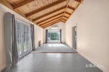 https://images.listonce.com.au/custom/160x/listings/304-herriott-street-buninyong-vic-3357/088/01899088_img_05.jpg?_iolpVz9u5M