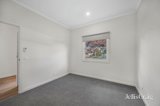 https://images.listonce.com.au/custom/160x/listings/304-la-trobe-street-redan-vic-3350/568/01927568_img_07.jpg?vYTU11xfFl4