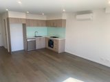 https://images.listonce.com.au/custom/160x/listings/3044-alfrick-road-croydon-vic-3136/024/01768024_img_05.jpg?ODCns0FA-do