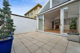 https://images.listonce.com.au/custom/160x/listings/305-moray-street-south-melbourne-vic-3205/425/01638425_img_03.jpg?0boiGR_FnIY