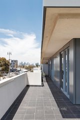 https://images.listonce.com.au/custom/160x/listings/30512-32-lux-way-brunswick-vic-3056/143/01610143_img_09.jpg?CH4etYcrus8