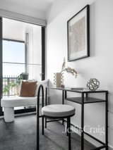 https://images.listonce.com.au/custom/160x/listings/3053-cartmell-street-heidelberg-vic-3084/890/01913890_img_08.jpg?8XpZy5WGINs