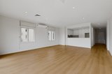 https://images.listonce.com.au/custom/160x/listings/30589-beach-st-port-melbourne-vic-3207/187/01985187_img_04.jpg?jB98L7wFdWg