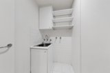 https://images.listonce.com.au/custom/160x/listings/30589-beach-st-port-melbourne-vic-3207/187/01985187_img_15.jpg?pXppPWVslBc
