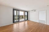 https://images.listonce.com.au/custom/160x/listings/3075-red-hill-terrace-doncaster-east-vic-3109/227/01628227_img_02.jpg?NlwVqRNWX-Q