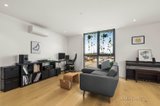 https://images.listonce.com.au/custom/160x/listings/307d21-robert-street-collingwood-vic-3066/472/00678472_img_02.jpg?tcxbcVOtP4E