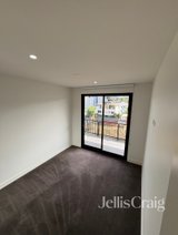 https://images.listonce.com.au/custom/160x/listings/3083-cartmell-street-heidelberg-vic-3084/766/01858766_img_08.jpg?TQrNrHok840