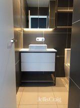 https://images.listonce.com.au/custom/160x/listings/309333-ascot-vale-road-moonee-ponds-vic-3039/832/01905832_img_07.jpg?d6wiYOQoJXQ