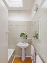 https://images.listonce.com.au/custom/160x/listings/30a-hawthorn-glen-hawthorn-vic-3122/431/00983431_img_08.jpg?BEOZLl0fiwY