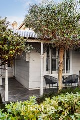 https://images.listonce.com.au/custom/160x/listings/30a-rotherwood-street-richmond-vic-3121/009/01981009_img_22.jpg?e2k4c2OA9cY