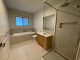 https://images.listonce.com.au/custom/160x/listings/30a-tennyson-street-woodend-vic-3442/549/01752549_img_08.jpg?onjHSsFZGOY
