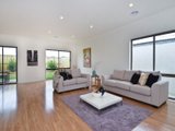 https://images.listonce.com.au/custom/160x/listings/30c-grafton-street-st-albans-park-vic-3219/332/01699332_img_03.jpg?NNBTqzKdNr4