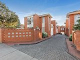 https://images.listonce.com.au/custom/160x/listings/31-3-albion-road-box-hill-vic-3128/788/01743788_img_02.jpg?VynyEFLCpiQ