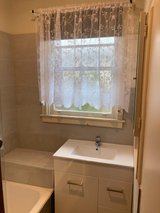 https://images.listonce.com.au/custom/160x/listings/31-anslow-street-woodend-vic-3442/546/01783546_img_05.jpg?r5gmv_PceLQ