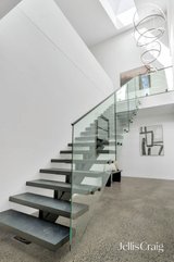 https://images.listonce.com.au/custom/160x/listings/31-balmoral-avenue-brunswick-east-vic-3057/554/01767554_img_09.jpg?z_AmQZgkX2w