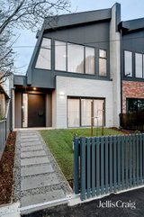 https://images.listonce.com.au/custom/160x/listings/31-balmoral-avenue-brunswick-east-vic-3057/554/01767554_img_23.jpg?WdXuu7GW0Uc