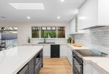 https://images.listonce.com.au/custom/160x/listings/31-begonia-avenue-bayswater-vic-3153/236/01901236_img_05.jpg?Zbb6KifyGBg