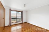 https://images.listonce.com.au/custom/160x/listings/31-broadhurst-avenue-reservoir-vic-3073/462/01771462_img_06.jpg?OHmFGn4mvM0