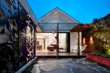 https://images.listonce.com.au/custom/160x/listings/31-brook-street-hawthorn-vic-3122/099/01076099_img_11.jpg?B0VQ70UFijE