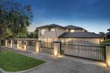 https://images.listonce.com.au/custom/160x/listings/31-clivejay-street-glen-waverley-vic-3150/371/01298371_img_16.jpg?7IY-VBHTJD8