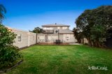 https://images.listonce.com.au/custom/160x/listings/31-elliot-street-parkdale-vic-3195/994/01781994_img_10.jpg?P-p6znchbUs