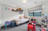https://images.listonce.com.au/custom/160x/listings/31-faversham-avenue-lake-gardens-vic-3355/127/01754127_img_16.jpg?fp4dYc_M5Uk