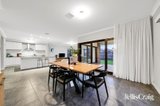https://images.listonce.com.au/custom/160x/listings/31-gramercy-boulevard-point-cook-vic-3030/381/01936381_img_09.jpg?WJTQJ1hS_40