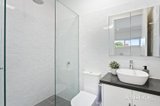 https://images.listonce.com.au/custom/160x/listings/31-gumbri-lane-richmond-vic-3121/500/01861500_img_10.jpg?bg5DQk_iw9s