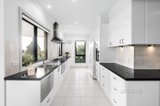 https://images.listonce.com.au/custom/160x/listings/31-heritage-drive-lilydale-vic-3140/204/01453204_img_07.jpg?MMCbcROKhFQ