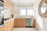 https://images.listonce.com.au/custom/160x/listings/31-jennifer-avenue-parkdale-vic-3195/771/01721771_img_04.jpg?9oNVuWfMjTo