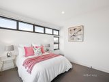 https://images.listonce.com.au/custom/160x/listings/31-katrina-street-doncaster-vic-3108/922/01650922_img_07.jpg?grbPeDFpKpo