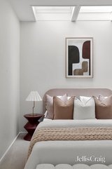 https://images.listonce.com.au/custom/160x/listings/31-keppel-street-carlton-vic-3053/876/01941876_img_12.jpg?bwiqUwB13OI